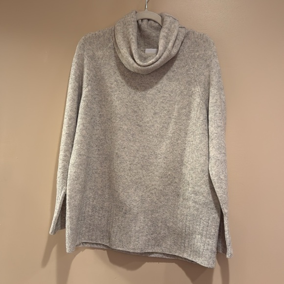 The Original Aritzia Gray Turtleneck‎ Sweater - Picture 2 of 8